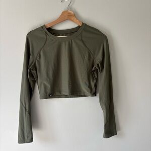 Alphalete Cropped Long Sleeve Workout Top